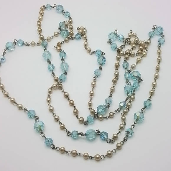 BLUE GRAPE STYLE EARRING & NECKLACE SET - Picture 8 of 10